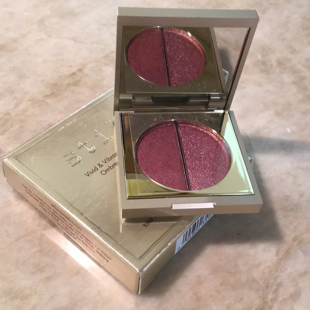 Stilla  *Eye Shadow Duo*